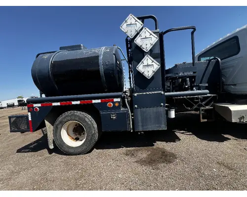 INTERNATIONAL 7500 Box  Bed