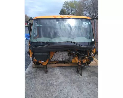 INTERNATIONAL 7500 CAB