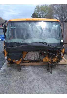 INTERNATIONAL 7500 CAB
