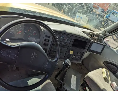 INTERNATIONAL 7500 Cab Mount