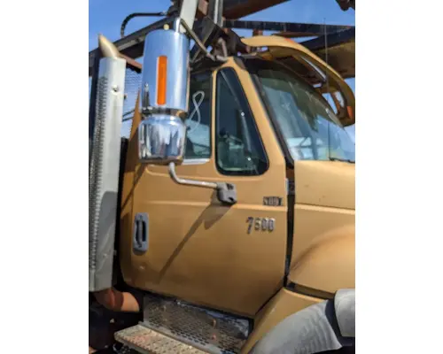 INTERNATIONAL 7500 Cab Mount