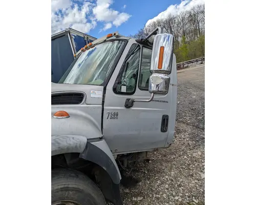 INTERNATIONAL 7500 Cab Mount