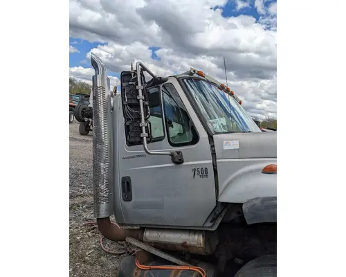 INTERNATIONAL 7500 Cab Mount