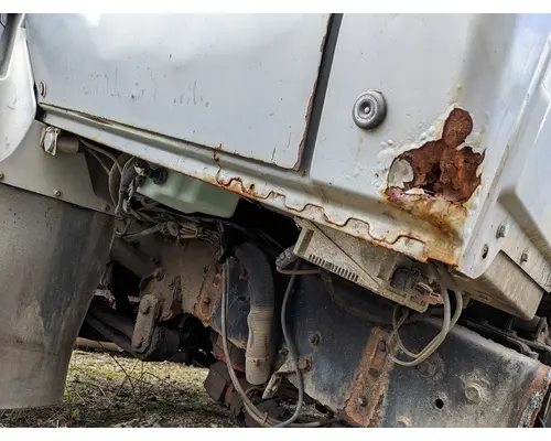 INTERNATIONAL 7500 Cab Mount