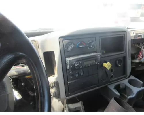 INTERNATIONAL 7500 Cab