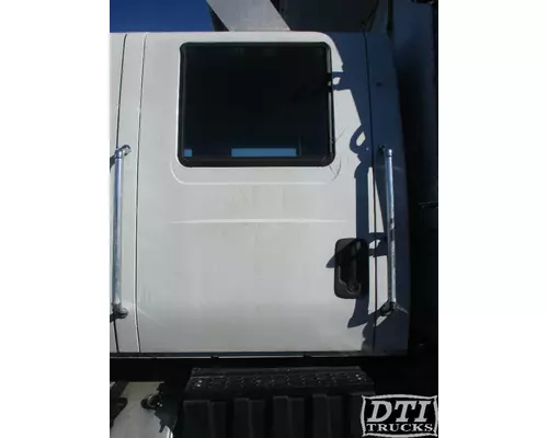 INTERNATIONAL 7500 Cab