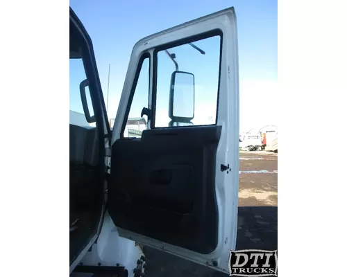 INTERNATIONAL 7500 Cab