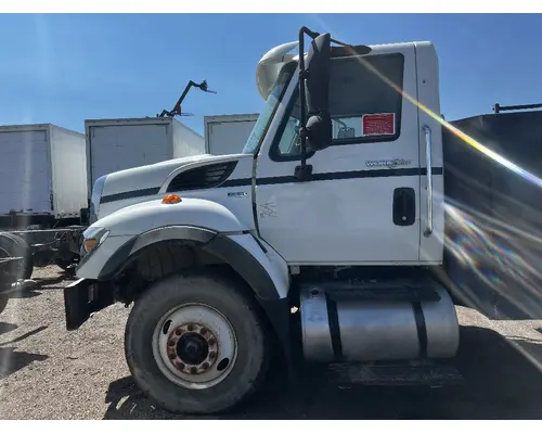 INTERNATIONAL 7500 Cab
