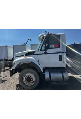 INTERNATIONAL 7500 Cab