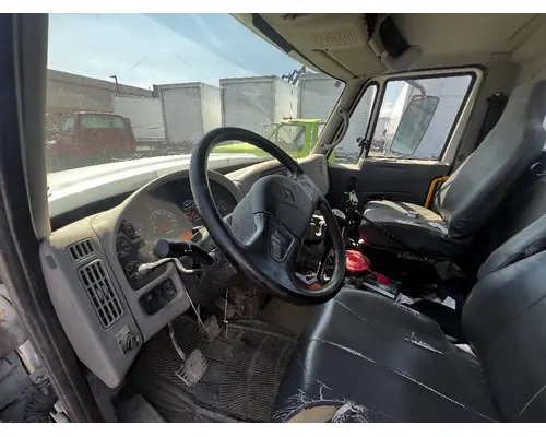 INTERNATIONAL 7500 Cab
