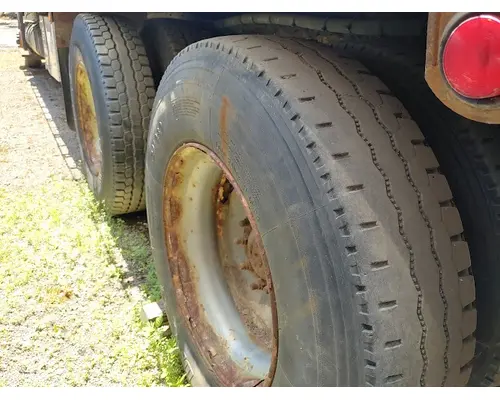 INTERNATIONAL 7500 Complete Vehicle