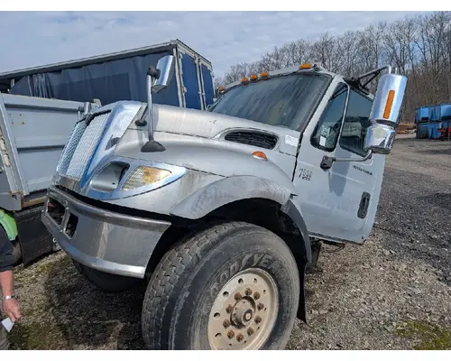 INTERNATIONAL 7500 Complete Vehicle