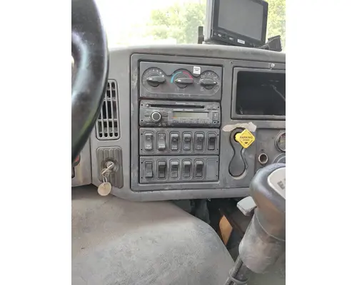 INTERNATIONAL 7500 Complete Vehicle