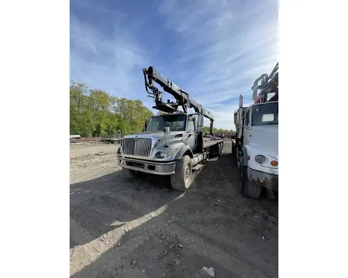 INTERNATIONAL 7500 Complete Vehicle