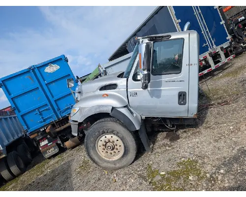 INTERNATIONAL 7500 Complete Vehicle
