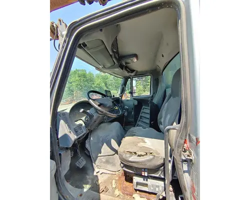 INTERNATIONAL 7500 Complete Vehicle