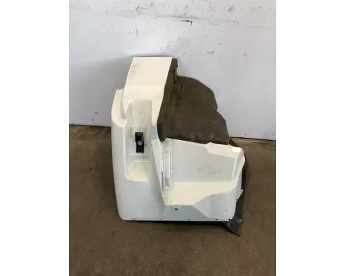 INTERNATIONAL 7500 Fender Extension