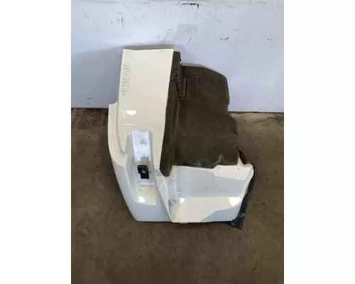 INTERNATIONAL 7500 Fender Extension