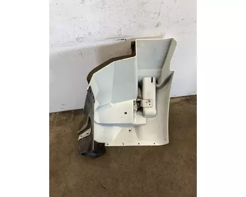 INTERNATIONAL 7500 Fender Extension