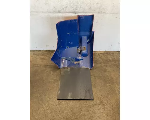 INTERNATIONAL 7500 Fender Extension