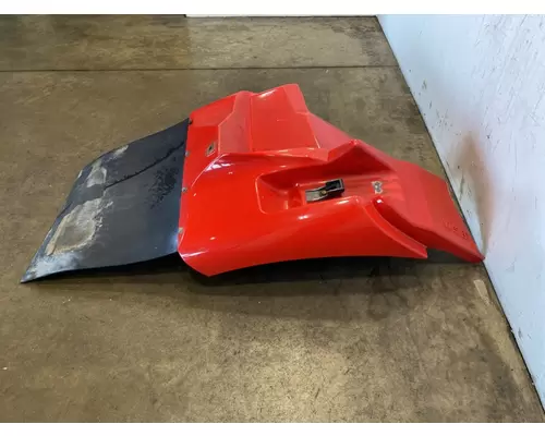 INTERNATIONAL 7500 Fender Extension