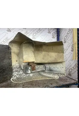 INTERNATIONAL 7500 Fender Extension