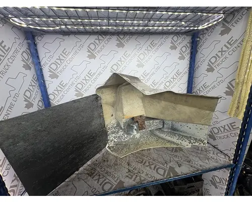 INTERNATIONAL 7500 Fender Extension