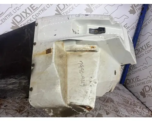 INTERNATIONAL 7500 Fender Extension