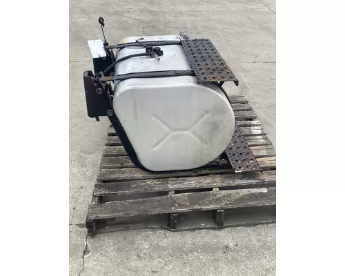 INTERNATIONAL 7500 Fuel Tank