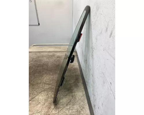 INTERNATIONAL 7500 Glass