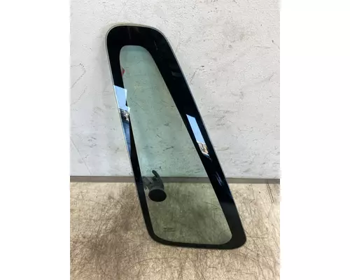 INTERNATIONAL 7500 Glass