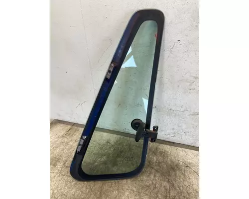 INTERNATIONAL 7500 Glass