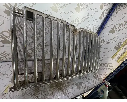 INTERNATIONAL 7500 Grille