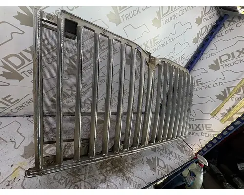 INTERNATIONAL 7500 Grille