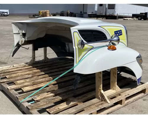 INTERNATIONAL 7500 Hood