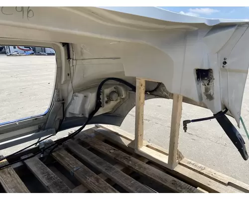 INTERNATIONAL 7500 Hood