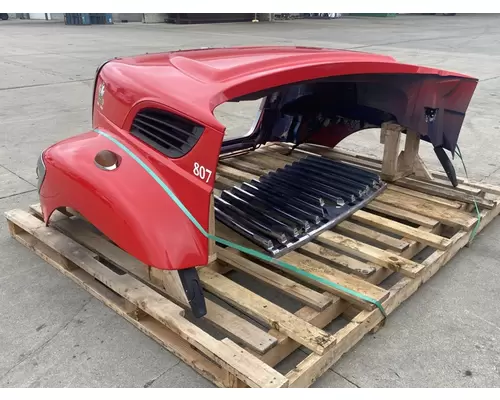 INTERNATIONAL 7500 Hood