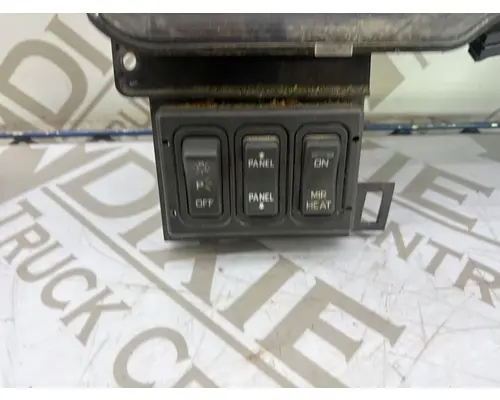 INTERNATIONAL 7500 Instrument Cluster