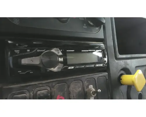 INTERNATIONAL 7500 RADIO AMFMBLUETOOTH