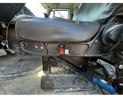 INTERNATIONAL 7500 Seat, Front