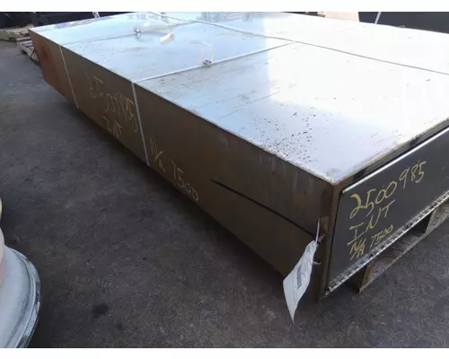 INTERNATIONAL 7500 TOOL BOX