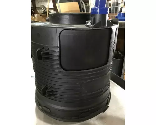 INTERNATIONAL 7600 Air Cleaner