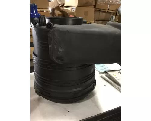 INTERNATIONAL 7600 Air Cleaner