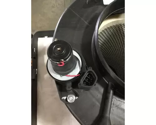 INTERNATIONAL 7600 Air Cleaner