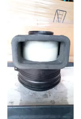 INTERNATIONAL 7600 Air Cleaner