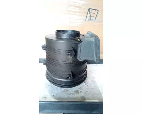 INTERNATIONAL 7600 Air Cleaner