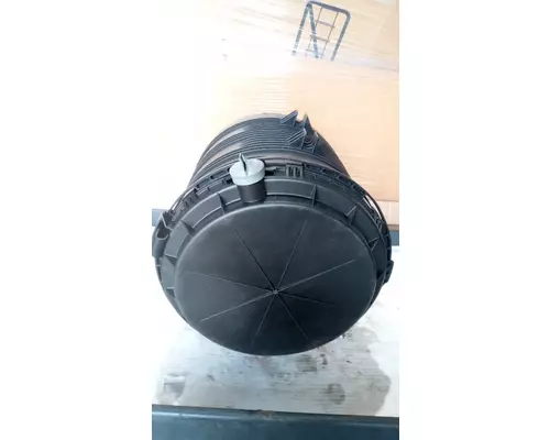 INTERNATIONAL 7600 Air Cleaner