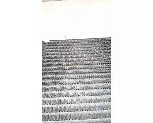 INTERNATIONAL 7600 Air Conditioner Condenser