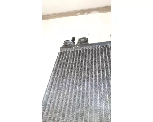 INTERNATIONAL 7600 Air Conditioner Condenser