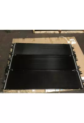 INTERNATIONAL 7600 Air Conditioner Condenser